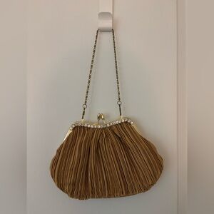 Vintage Gold Pleated Clasp Clutch with Diamonds and Strap